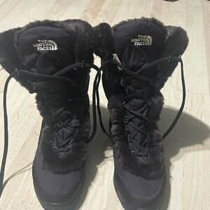 The North Face Women's Lace-Up Winter Boots (size:6.5)